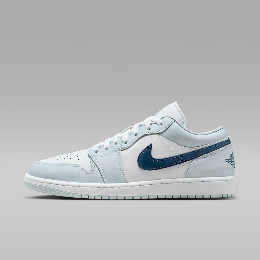 Air Jordan 1 Low G Golf Shoes. Nike SI